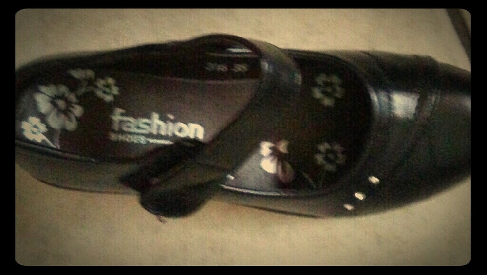 Black Mary Jane shoes size 5.